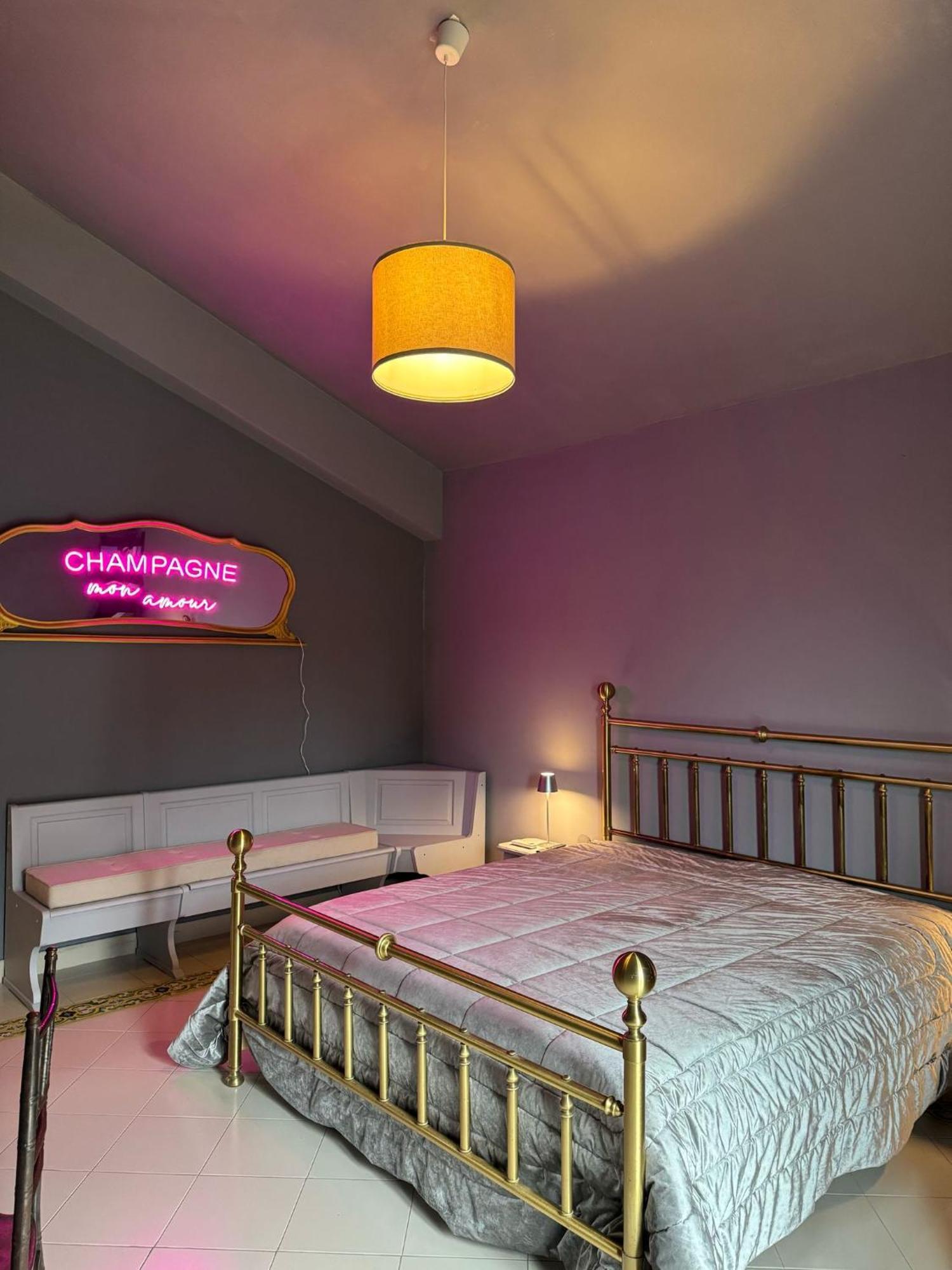 B&B Assteas Montesarchio Екстериор снимка